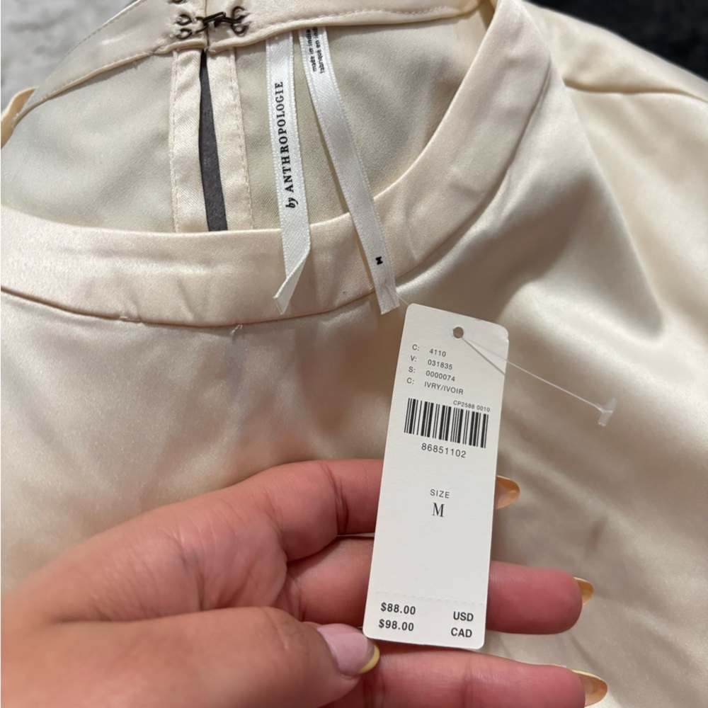 NWT By ANTHROPOLOGIE Cream Satin Baby Tee Blouse - Picture 12 of 16